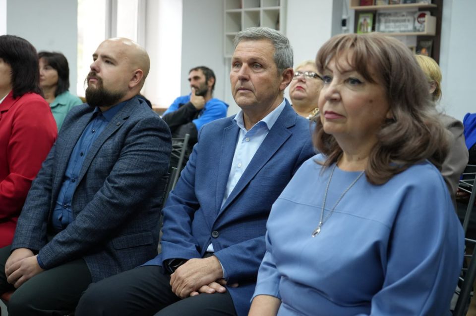 Михаил Желтяков: Сегодня с особым чувством гордости и признательности принял участие в церемонии награждения победителей конкурса на лучшее сельское учреждение культуры и лучшего работника сельского учреждения культуры Михаил Желтяков: Сегодня с особым чувством гордости и признательности принял участие в церемонии награждения победителей конкурса на лучшее сельское учреждение культуры и лучшего работника сельского учреждения культуры