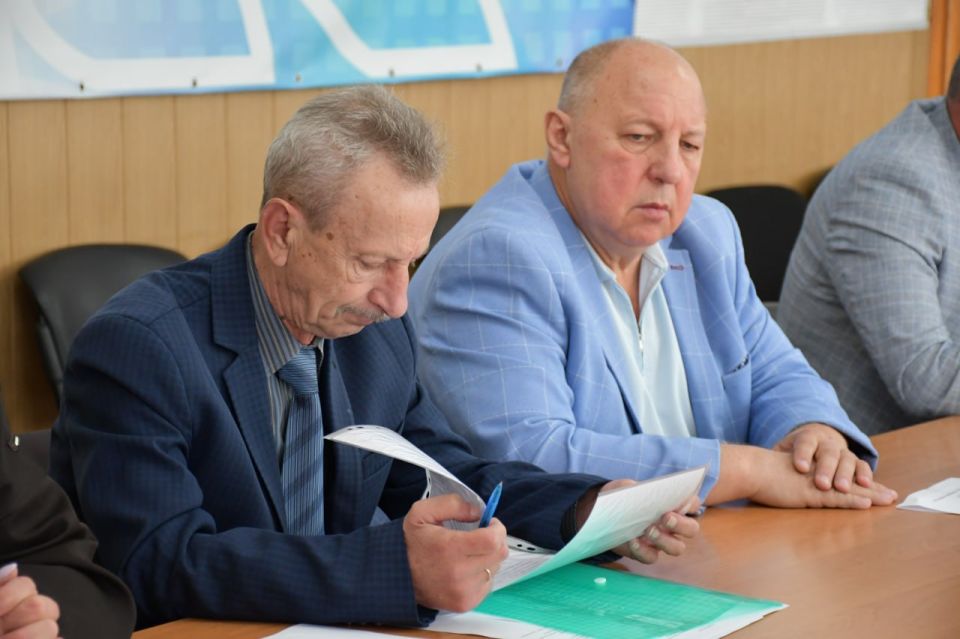 Сергей Желновач: Сегодня 29 сентября 2025 года провел заседание муниципального штаба по вопросу здравоохранения на территории муниципального образования городского округа Дебальцево с руководителями медицинских учреждений и... Сергей Желновач: Сегодня 29 сентября 2025 года провел заседание муниципального штаба по вопросу здравоохранения на территории муниципального образования городского округа Дебальцево с руководителями медицинских учреждений и...