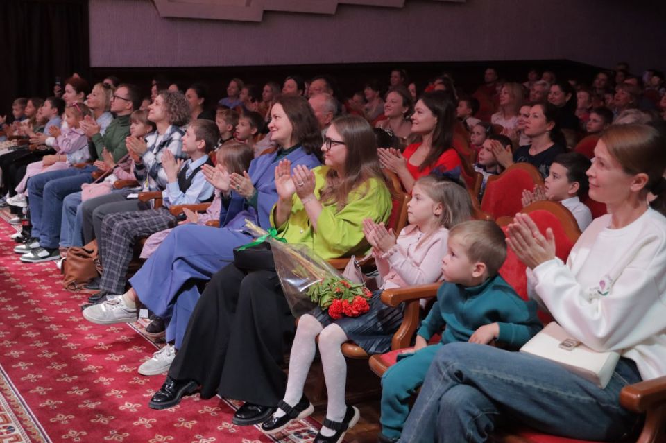 Музыкальная сказка Сергея Прокофьева на сцене Донецкой филармонии Музыкальная сказка Сергея Прокофьева на сцене Донецкой филармонии