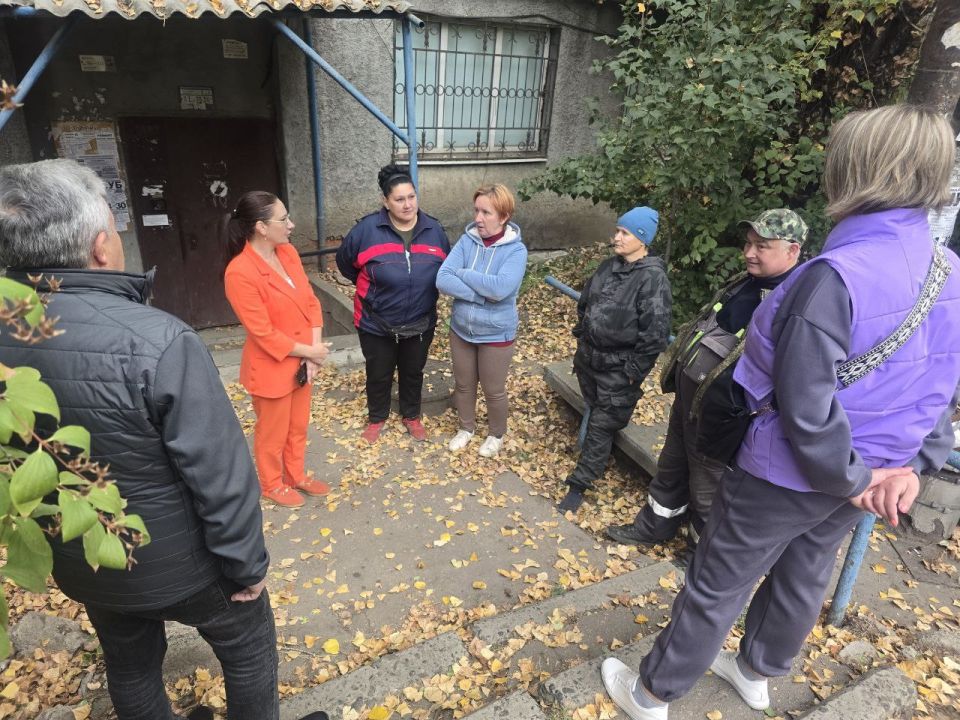 Продолжаются встречи с трудовым коллективом Ленинского района города Донецка Продолжаются встречи с трудовым коллективом Ленинского района города Донецка