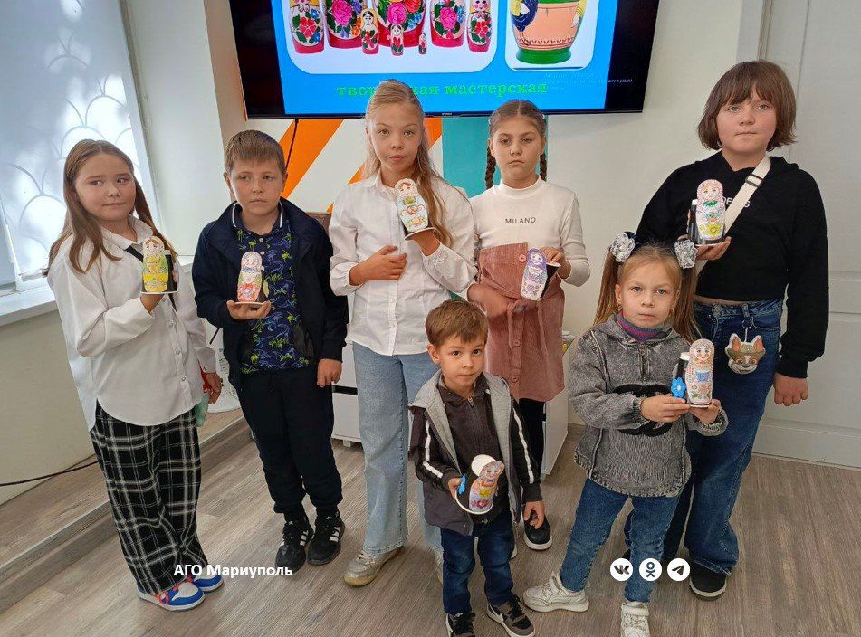 Мариупольцев познакомили с историей русской матрешки Мариупольцев познакомили с историей русской матрешки