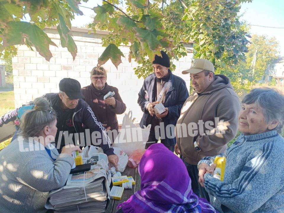 Жители Донбасса сохраняют единство и взаимопомощь — именно эта сила помогает нам справляться с трудностями Жители Донбасса сохраняют единство и взаимопомощь — именно эта сила помогает нам справляться с трудностями