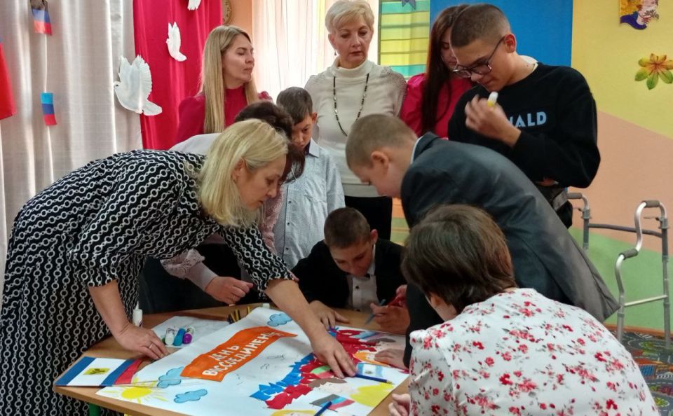 Наталья Бегуненко: Накануне Дня воссоединения Донецкой Народной Республики с Российской Федерацией в рамках партийных проектов «Мир возможностей» и «Единая страна – доступная среда» партии Единая Россия прошло... Наталья Бегуненко: Накануне Дня воссоединения Донецкой Народной Республики с Российской Федерацией в рамках партийных проектов «Мир возможностей» и «Единая страна – доступная среда» партии Единая Россия прошло...