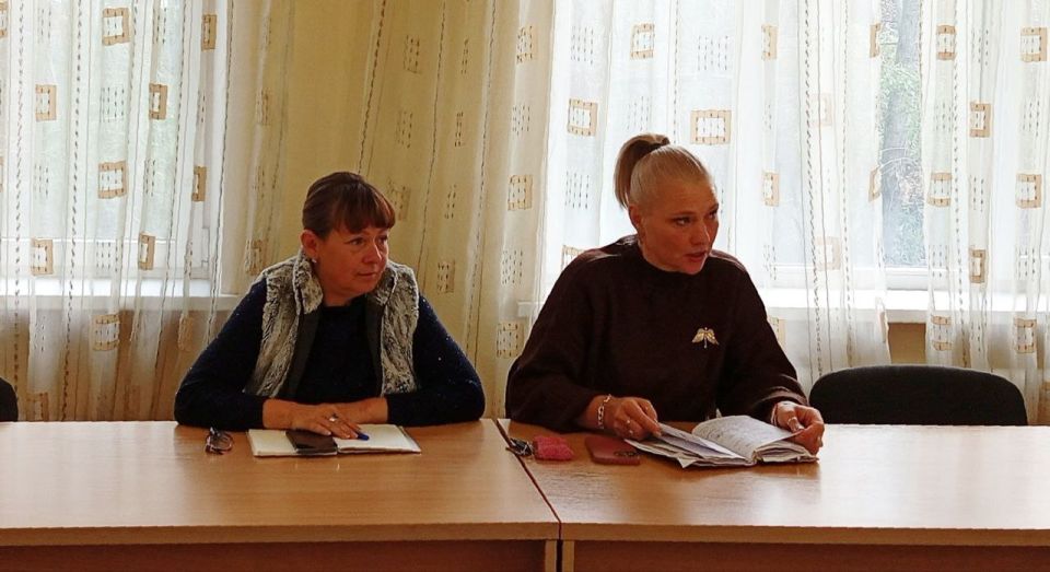 Сегодня, 29 сентября, руководитель Управы Петровского внутригородского района Администрации городского округа Донецк Наталья Бегуненко провела рабочее совещание, в котором приняли участие заместитель руководителя Управы... Сегодня, 29 сентября, руководитель Управы Петровского внутригородского района Администрации городского округа Донецк Наталья Бегуненко провела рабочее совещание, в котором приняли участие заместитель руководителя Управы...