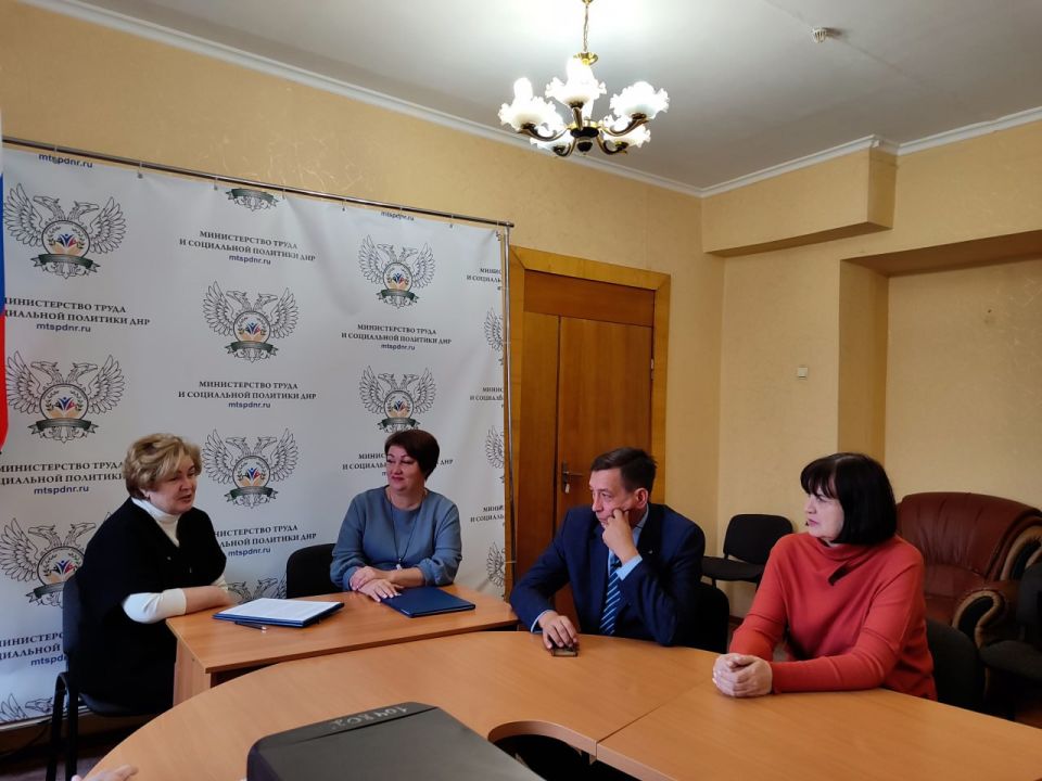 Подписание соглашения о сотрудничестве Подписание соглашения о сотрудничестве