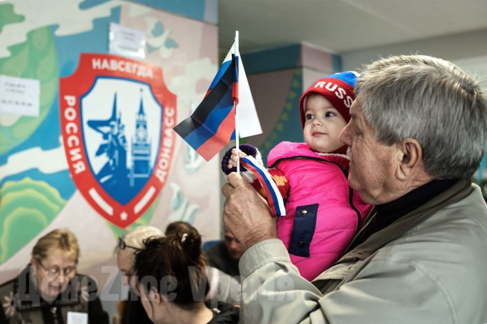 “Так долго ждали”: жители ДНР рассказали, как три года назад на Референдуме выбрали Россию “Так долго ждали”: жители ДНР рассказали, как три года назад на Референдуме выбрали Россию