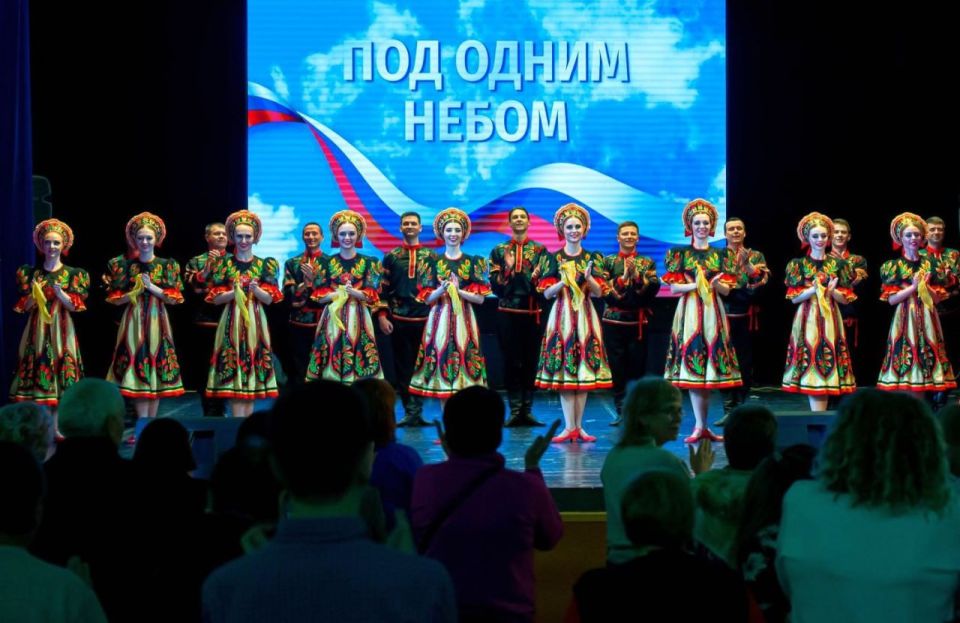 От Владивостока до Калининграда: «Донбасс» в составе большой страны От Владивостока до Калининграда: «Донбасс» в составе большой страны