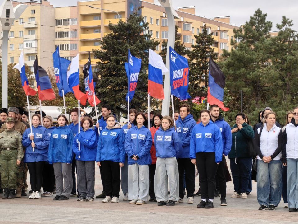 Сегодня - День воссоединения ДНР, ЛНР, Запорожской и Херсонской областей с Россией Сегодня - День воссоединения ДНР, ЛНР, Запорожской и Херсонской областей с Россией