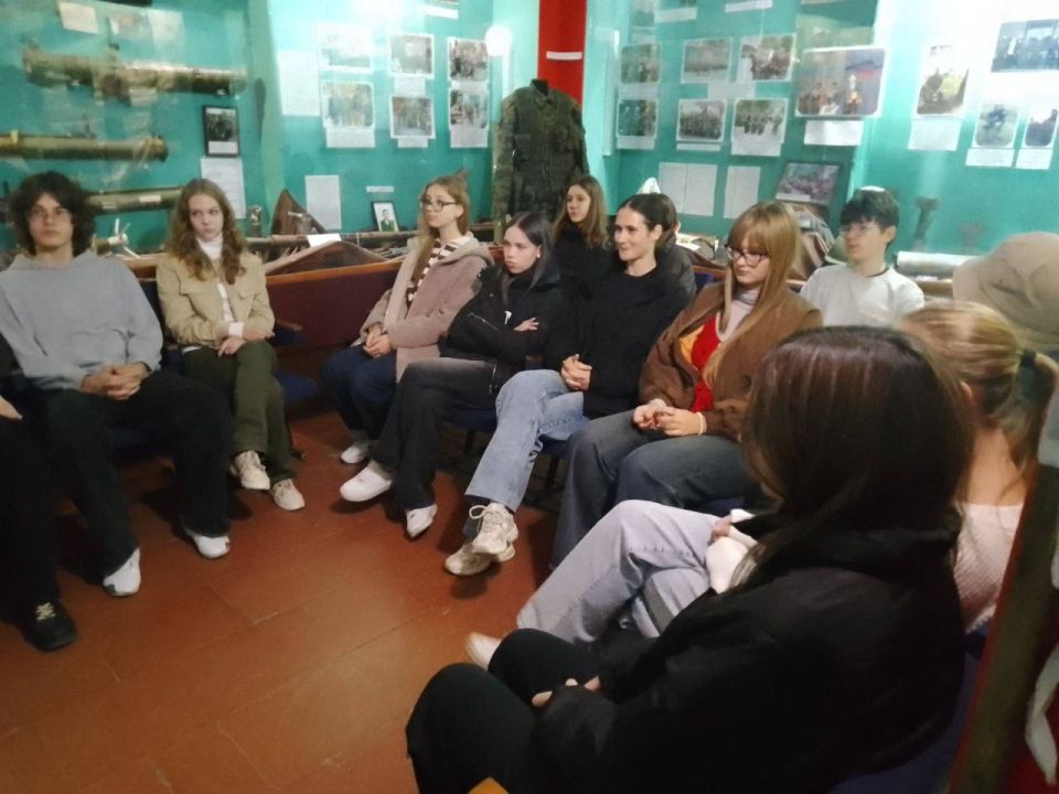 30 сентября, начиная с 2023 года, в России отмечается новая памятная дата – День воссоединения Донецкой Народной Республики, Луганской Народной Республики, Запорожской области и Херсонской области с Российской Федерацией... 30 сентября, начиная с 2023 года, в России отмечается новая памятная дата – День воссоединения Донецкой Народной Республики, Луганской Народной Республики, Запорожской области и Херсонской области с Российской Федерацией...