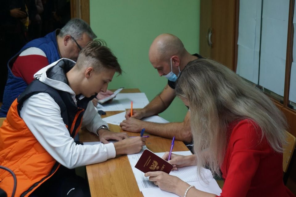 От Владивостока до Калининграда: «Донбасс» в составе большой страны От Владивостока до Калининграда: «Донбасс» в составе большой страны