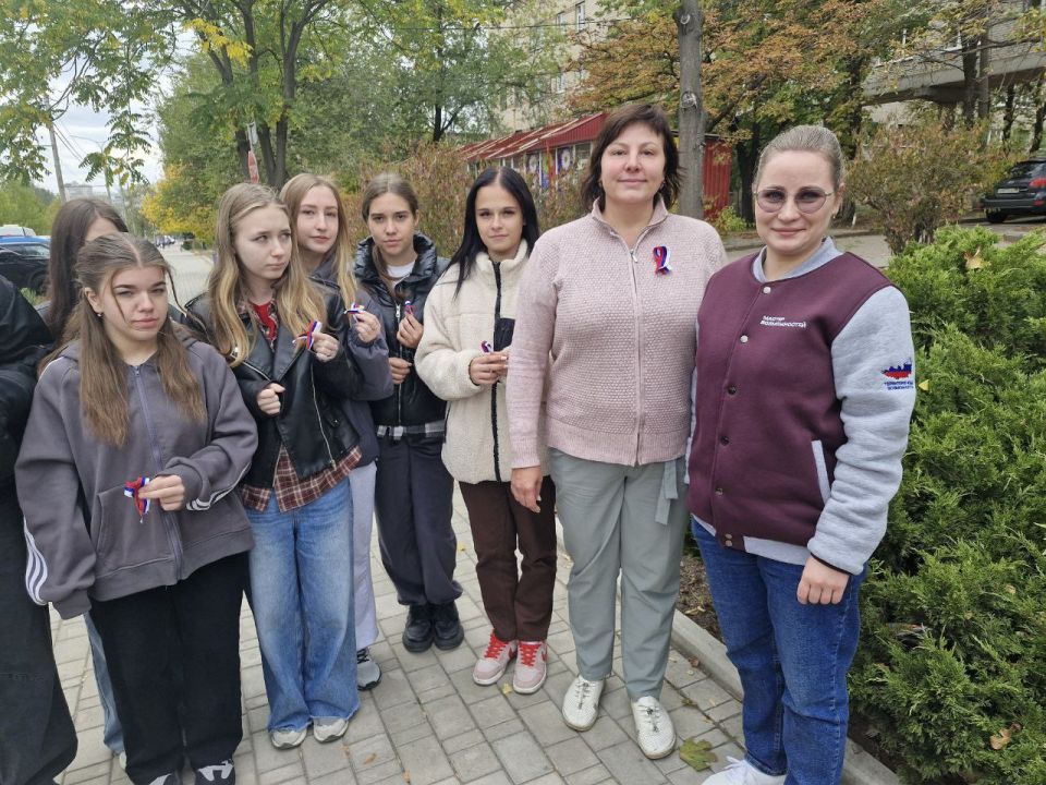 30 сентября, в День воссоединения Донецкой Народной Республики, Луганской Народной Республики, Запорожской области и Херсонской области с Российской Федерацией, в ГБПОУ "Донецкий медицинский колледж" прошел яркий и... 30 сентября, в День воссоединения Донецкой Народной Республики, Луганской Народной Республики, Запорожской области и Херсонской области с Российской Федерацией, в ГБПОУ "Донецкий медицинский колледж" прошел яркий и...