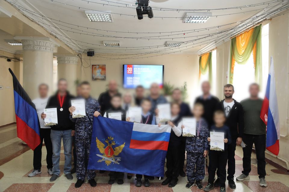 Сотрудники ГУФСИН России по ДНР и юные шахматисты приняли участие в шахматном турнире Сотрудники ГУФСИН России по ДНР и юные шахматисты приняли участие в шахматном турнире