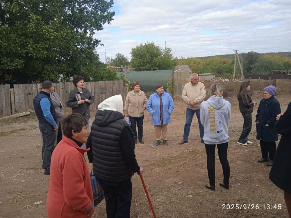 29 сентября 2025 года, в соответствии с поручением Главы Донецкой Народной Республики Дениса Владимировича Пушилина, депутатами Ясиноватского муниципального совета Донецкой Народной Республики, представляющими фракцию... 29 сентября 2025 года, в соответствии с поручением Главы Донецкой Народной Республики Дениса Владимировича Пушилина, депутатами Ясиноватского муниципального совета Донецкой Народной Республики, представляющими фракцию...