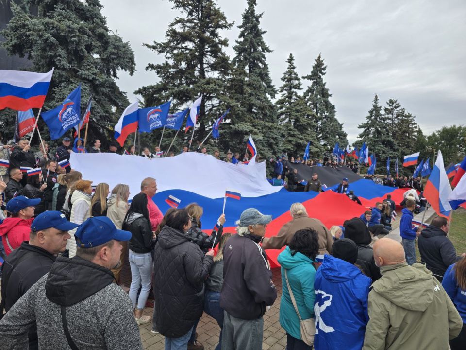 АВТОПРОБЕГ В ЧЕСТЬ ДНЯ ВОССОЕДИНЕНИЯ С РОССИЕЙ АВТОПРОБЕГ В ЧЕСТЬ ДНЯ ВОССОЕДИНЕНИЯ С РОССИЕЙ