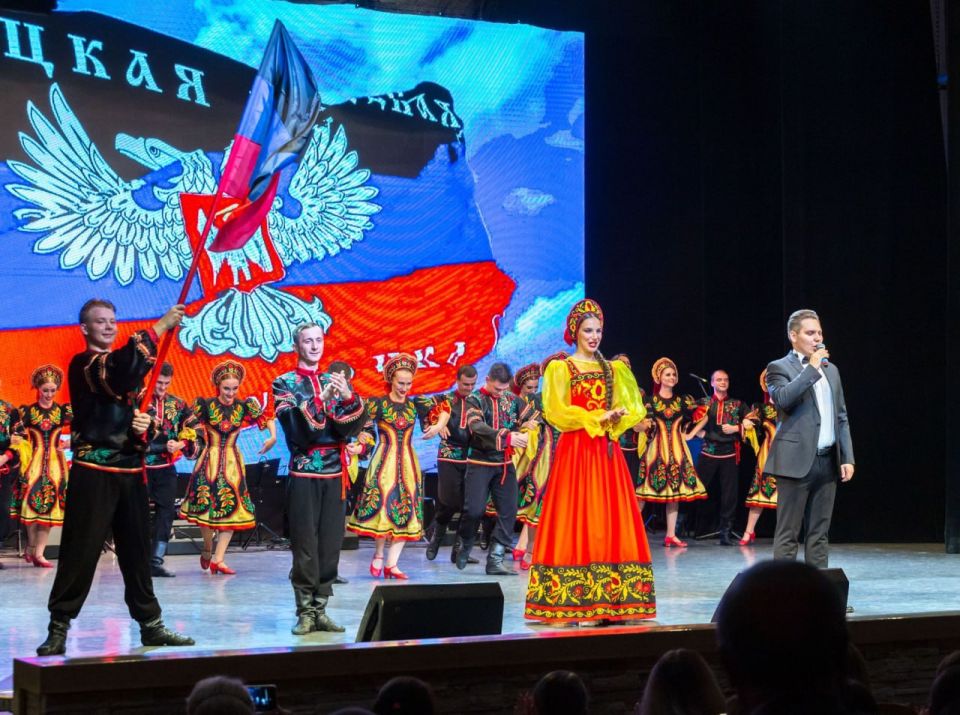 От Владивостока до Калининграда: «Донбасс» в составе большой страны От Владивостока до Калининграда: «Донбасс» в составе большой страны