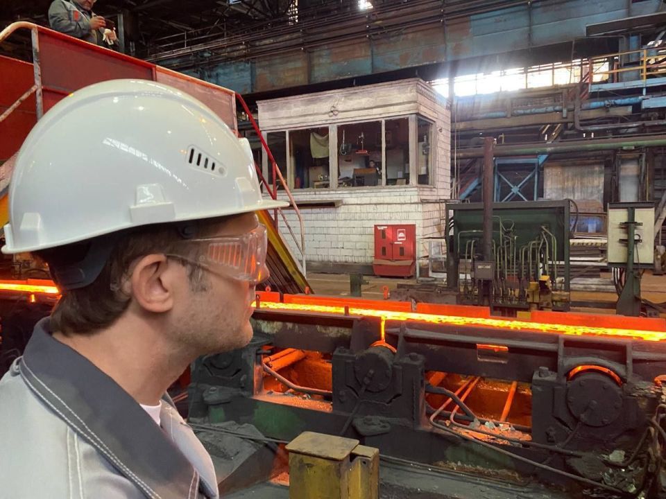 Помните прибаутку, что Сталин якобы «принял страну с сохой, а сдал – с ядерной бомбой» Помните прибаутку, что Сталин якобы «принял страну с сохой, а сдал – с ядерной бомбой»