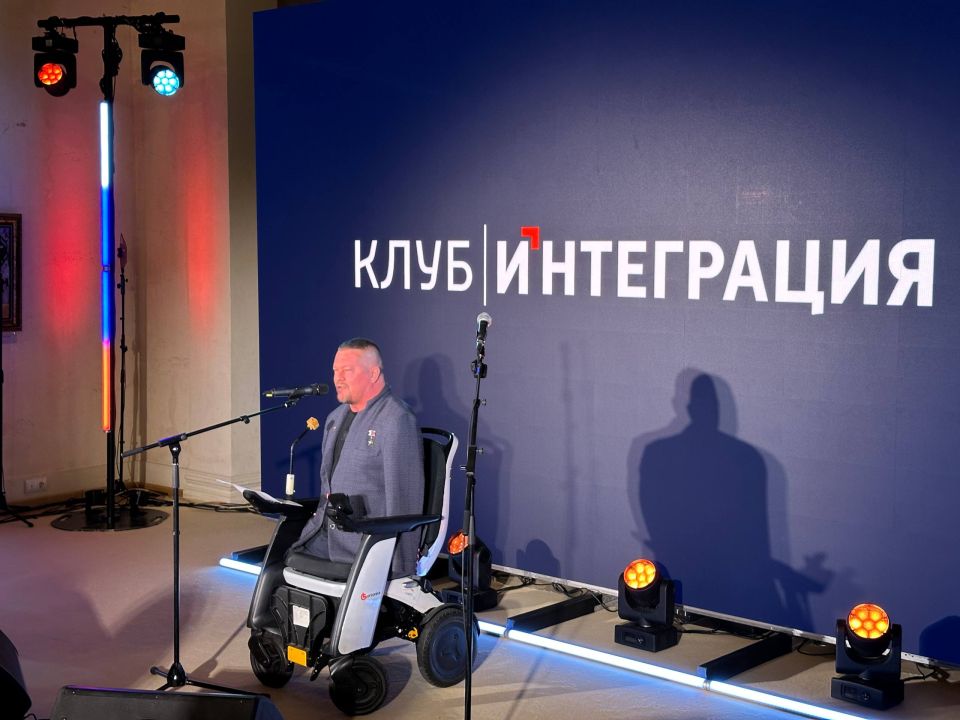 В Музее современной истории можно узнать об истории и культуре «вернувшихся в родную гавань» регионов В Музее современной истории можно узнать об истории и культуре «вернувшихся в родную гавань» регионов