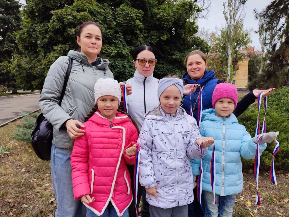 Елена Рязанцева: Акция «Я – гражданин Российской Федерации» в Пролетарском районе Елена Рязанцева: Акция «Я – гражданин Российской Федерации» в Пролетарском районе