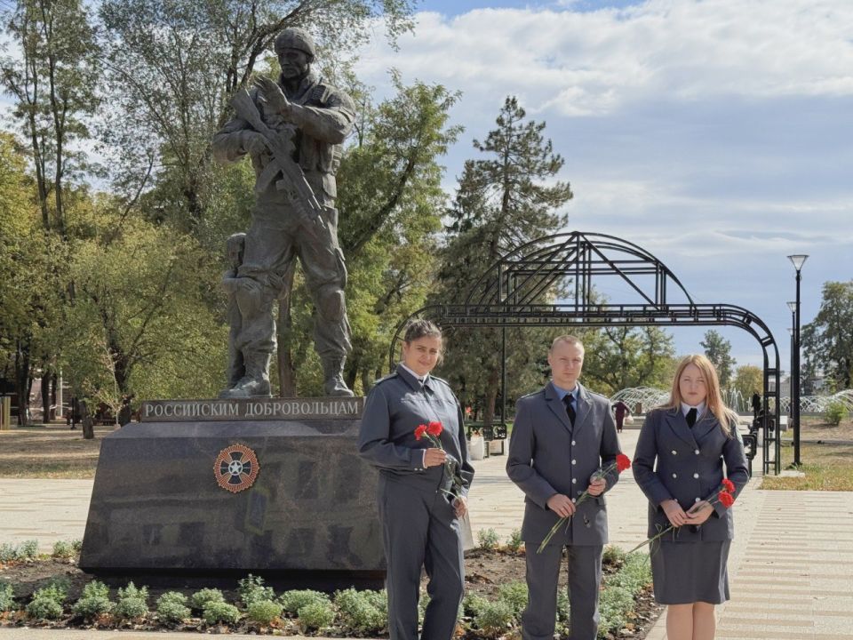 30 сентября, в третью годовщину воссоединения Донецкой Народной Республики, Луганской Народной Республики, Запорожской области и Херсонской области с Российской Федерацией, сотрудники Управления Россельхознадзора по ДНР и... 30 сентября, в третью годовщину воссоединения Донецкой Народной Республики, Луганской Народной Республики, Запорожской области и Херсонской области с Российской Федерацией, сотрудники Управления Россельхознадзора по ДНР и...