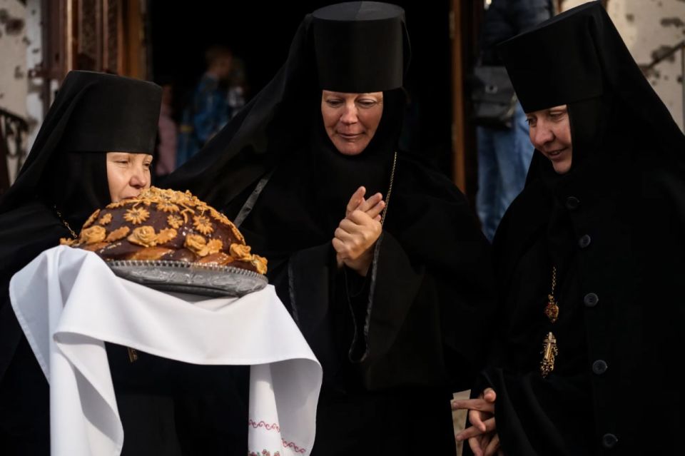 Донецкая икона "Вратарница" вернулась в Свято-Иверский монастырь Донецкая икона "Вратарница" вернулась в Свято-Иверский монастырь