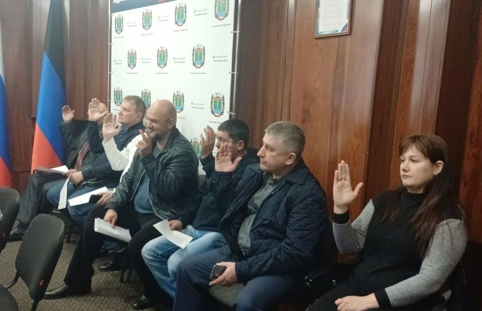 Анжела Заболотская: Сегодня в Краснолиманском муниципальном совете Донецкой Народной Республики прошло 45-е заседание 1-го созыва Анжела Заболотская: Сегодня в Краснолиманском муниципальном совете Донецкой Народной Республики прошло 45-е заседание 1-го созыва