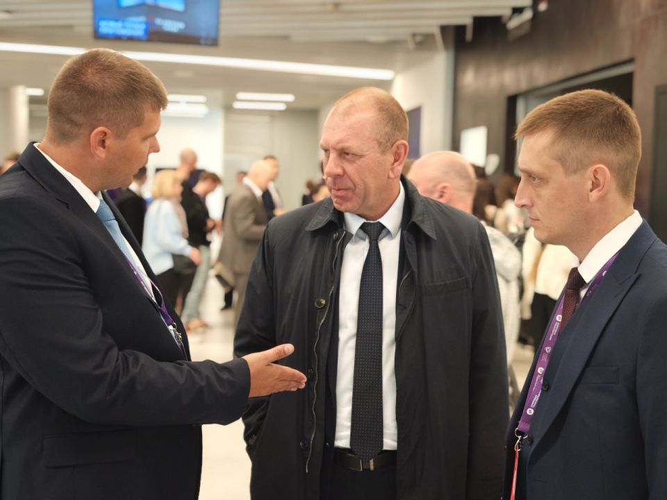Александр Бондаренко: Принял участие в Круглом столе "Интеллектуальные транспортные системы", провел ряд рабочих встреч Александр Бондаренко: Принял участие в Круглом столе "Интеллектуальные транспортные системы", провел ряд рабочих встреч