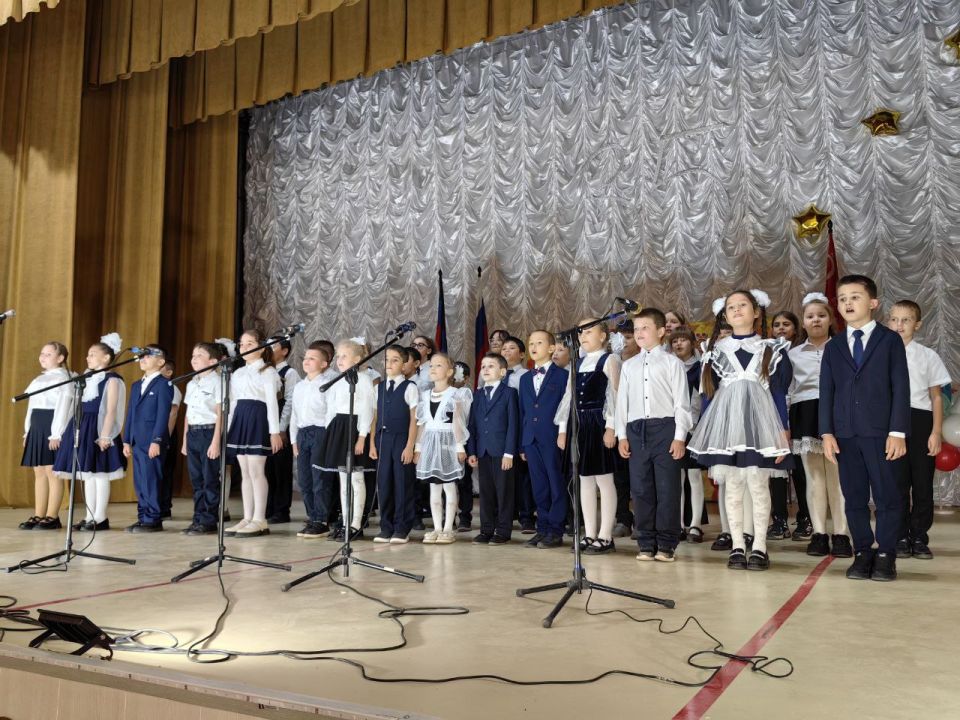 29 сентября депутат Тельмановского муниципального совета Наталья Зубач приняла участие в торжественном мероприятии, посвященному Дню учителя и Дню дошкольного работника! 29 сентября депутат Тельмановского муниципального совета Наталья Зубач приняла участие в торжественном мероприятии, посвященному Дню учителя и Дню дошкольного работника!