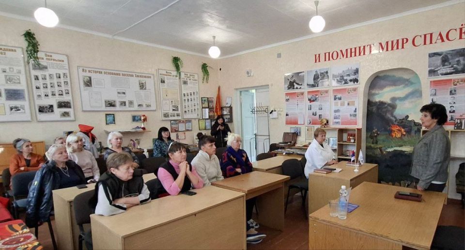 Валентина Харлашка: Сегодня, 1 октября, провела встречу с трудовым коллективом Средней школы № 16 Валентина Харлашка: Сегодня, 1 октября, провела встречу с трудовым коллективом Средней школы № 16