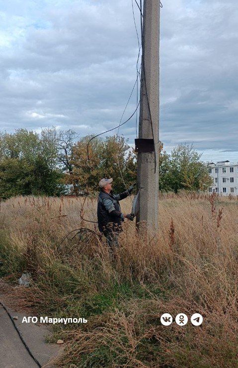 В Мариуполе энергетики продолжают ремонт и модернизацию сетей наружного освещения В Мариуполе энергетики продолжают ремонт и модернизацию сетей наружного освещения