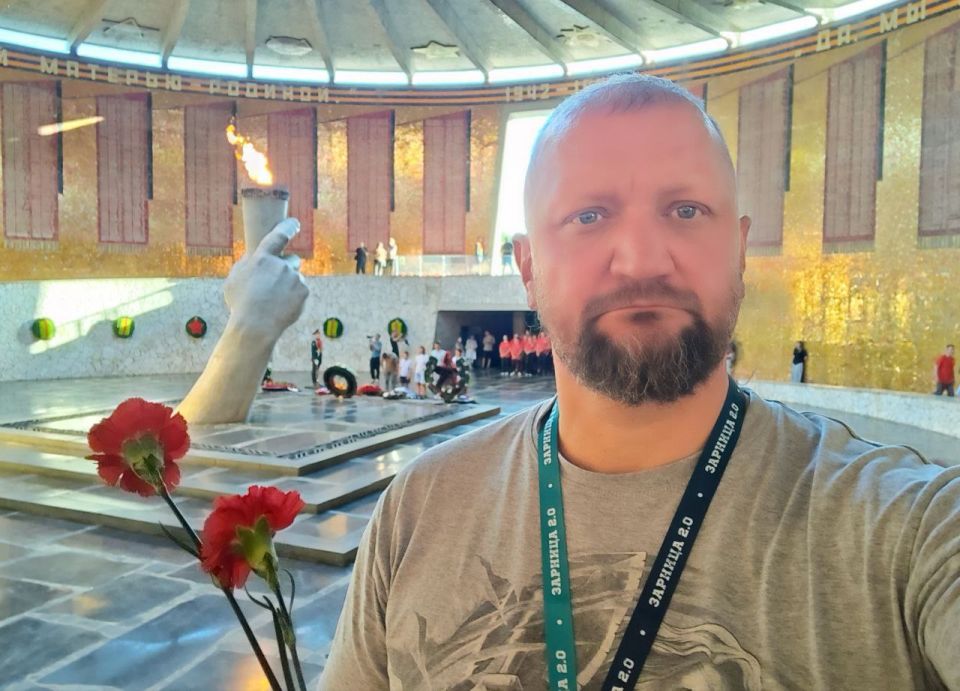 Ветеран из ДНР стал наставником команды во Всероссийской игре «Семейная зарница» Ветеран из ДНР стал наставником команды во Всероссийской игре «Семейная зарница»