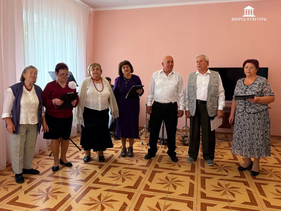 1 октября сотрудники Харцызского городского Дворца культуры совместно с Территориальным центром социального обслуживания и Харцызской детской школой искусств провели трогательное и душевное мероприятие, посвящённое Дню... 1 октября сотрудники Харцызского городского Дворца культуры совместно с Территориальным центром социального обслуживания и Харцызской детской школой искусств провели трогательное и душевное мероприятие, посвящённое Дню...