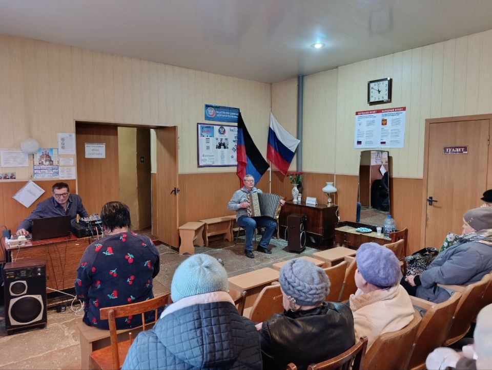 Ко Дню пожилого человека, который традиционно отмечается 1 октября, на территории города Горловка для старшего поколения проводятся различные мероприятия, такие как концерты, выставки и теплые вечера, где пожилые люди могут... Ко Дню пожилого человека, который традиционно отмечается 1 октября, на территории города Горловка для старшего поколения проводятся различные мероприятия, такие как концерты, выставки и теплые вечера, где пожилые люди могут...