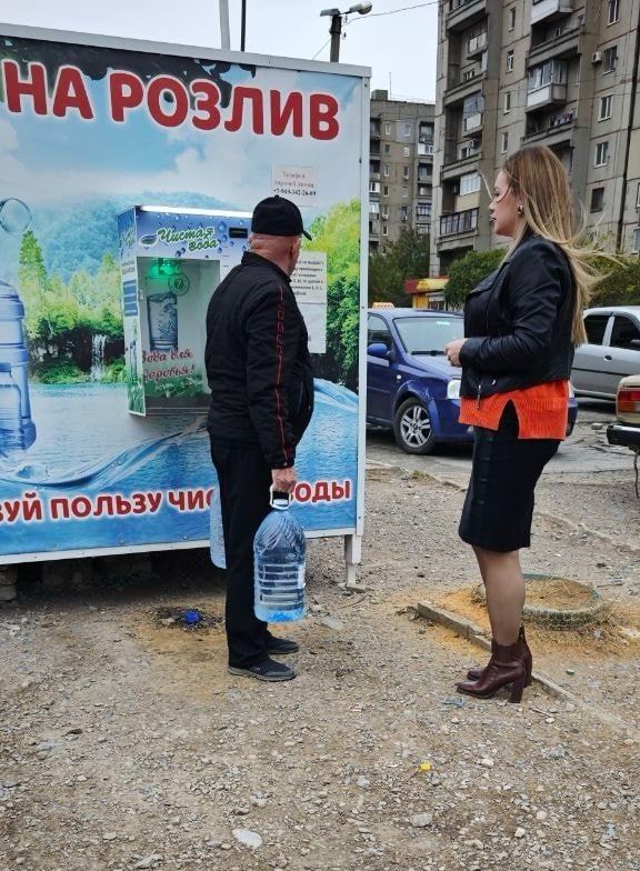 Роман Конев: 1 октября 2025 года во исполнение поручения Главы Донецкой Народной Республики Дениса Пушилина, депутаты Горловского городского совета от фракции «Единая Россия» - Наталия Ботвина , София Потапова, Елена... Роман Конев: 1 октября 2025 года во исполнение поручения Главы Донецкой Народной Республики Дениса Пушилина, депутаты Горловского городского совета от фракции «Единая Россия» - Наталия Ботвина , София Потапова, Елена...