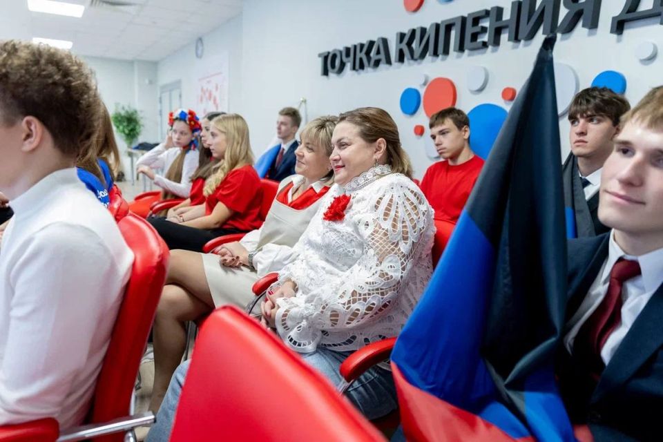 Анна Кондрыкинская: Одна страна! Одна семья! Одна Россия! Анна Кондрыкинская: Одна страна! Одна семья! Одна Россия!