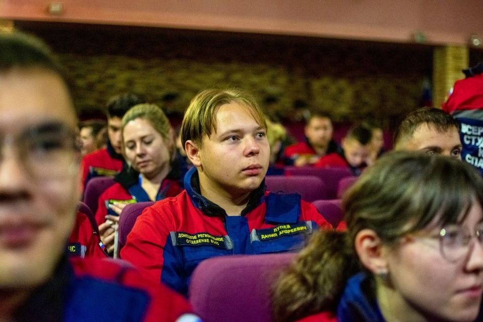 Команда Донецкого РО ВСКС на V Всероссийском слете студентов-спасателей Команда Донецкого РО ВСКС на V Всероссийском слете студентов-спасателей