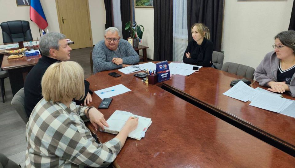 Михаил Желтяков: В рамках рабочей поездки в город Енакиево провел продуктивную встречу с главой городского округа Игорем Мартыновым Михаил Желтяков: В рамках рабочей поездки в город Енакиево провел продуктивную встречу с главой городского округа Игорем Мартыновым