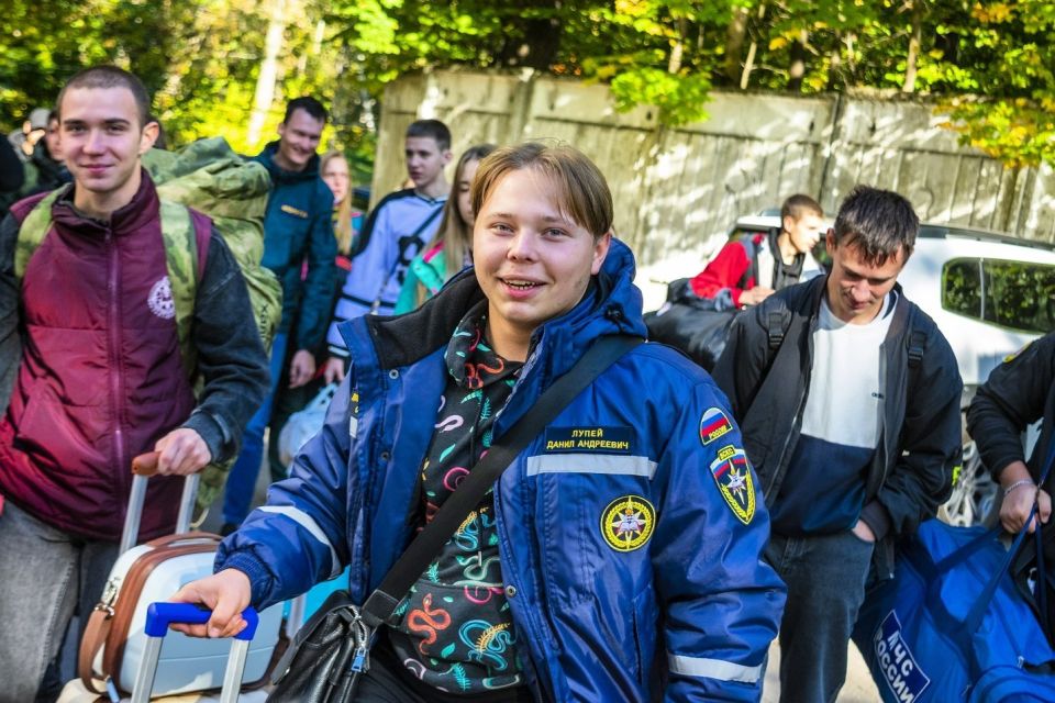 Команда Донецкого РО ВСКС на V Всероссийском слете студентов-спасателей Команда Донецкого РО ВСКС на V Всероссийском слете студентов-спасателей
