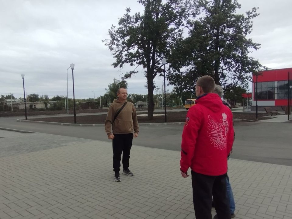 Встретился с трудовым коллективом Волновахской спортивной школы Встретился с трудовым коллективом Волновахской спортивной школы