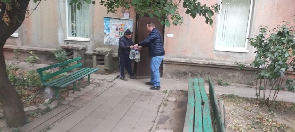 Роман Конев: 1 октября 2025 года во исполнение поручения Главы Донецкой Народной Республики Дениса Пушилина, депутаты Горловского городского совета от фракции «Единая Россия» - Наталия Ботвина , София Потапова, Елена... Роман Конев: 1 октября 2025 года во исполнение поручения Главы Донецкой Народной Республики Дениса Пушилина, депутаты Горловского городского совета от фракции «Единая Россия» - Наталия Ботвина , София Потапова, Елена...