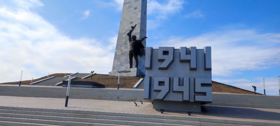 Подопечные Государственного бюджетного учреждения социального обслуживания «Центр социального обслуживания населения Кировского района города Макеевки», в рамках проекта «Историческая память» Всероссийской политической... Подопечные Государственного бюджетного учреждения социального обслуживания «Центр социального обслуживания населения Кировского района города Макеевки», в рамках проекта «Историческая память» Всероссийской политической...