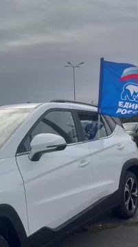 Вместе - мы сила!. Молодежь Мангушского муниципального округа приняла участие в автопробеге, посвященном большому празднику - Дню воссоединения Российской Федерации с Донецкой Народной республикой, Луганской Народной...