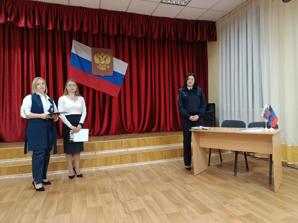 Игорь Мартынов: Торжественное вручение паспорта гражданина РФ Игорь Мартынов: Торжественное вручение паспорта гражданина РФ
