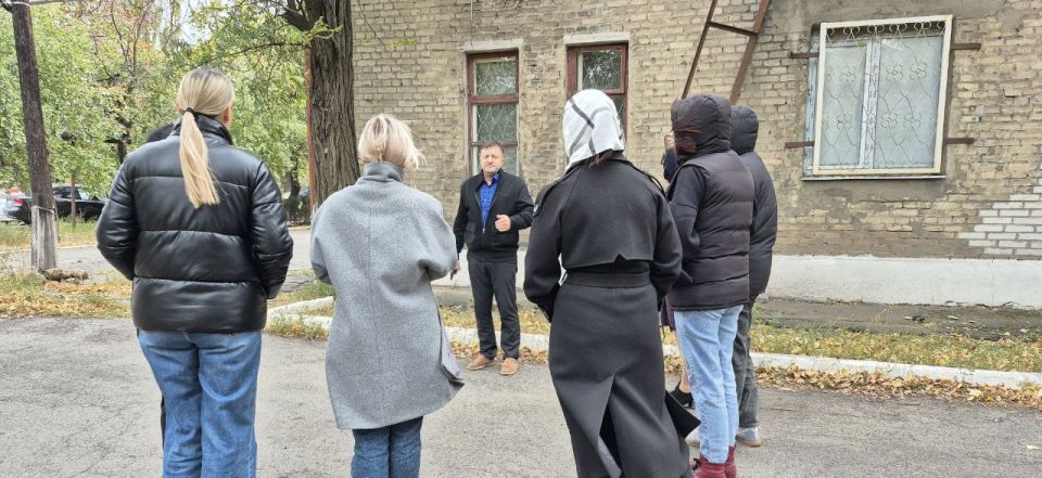 29 сентября руководитель общественной приемной местного отделения Всероссийской политической партии «Единая Россия» Татьяна Давыденко провела встречу с жителями города Светлодарск 29 сентября руководитель общественной приемной местного отделения Всероссийской политической партии «Единая Россия» Татьяна Давыденко провела встречу с жителями города Светлодарск