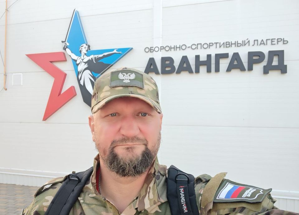Ветеран из ДНР стал наставником команды во Всероссийской игре «Семейная зарница» Ветеран из ДНР стал наставником команды во Всероссийской игре «Семейная зарница»