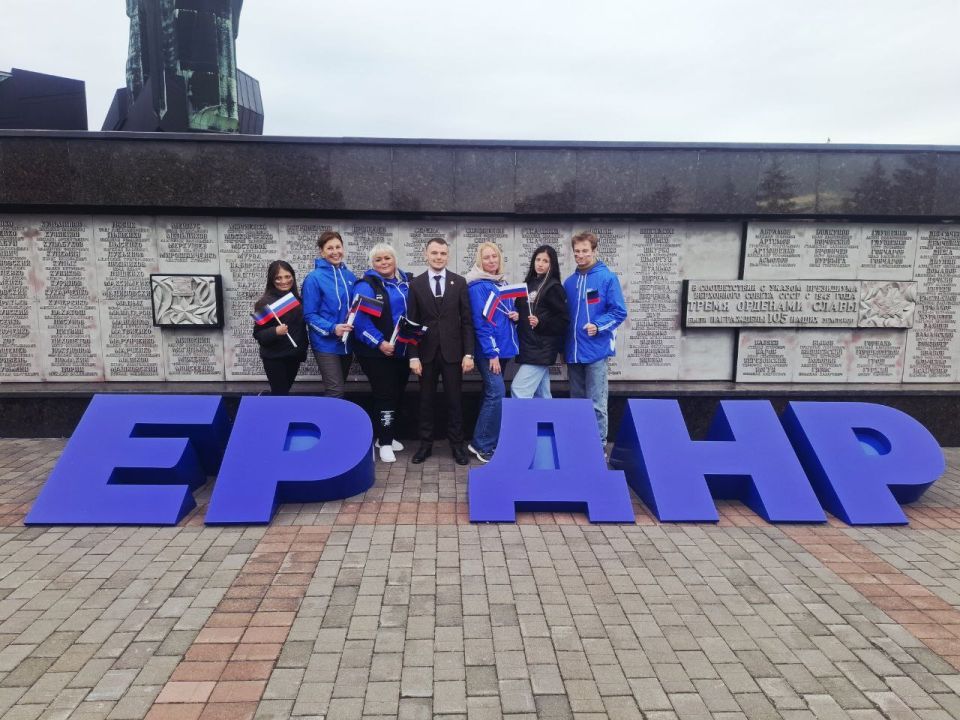 ЕДИНАЯ РОССИЯ - ЕДИНАЯ СТРАНА!!! ЕДИНАЯ РОССИЯ - ЕДИНАЯ СТРАНА!!!