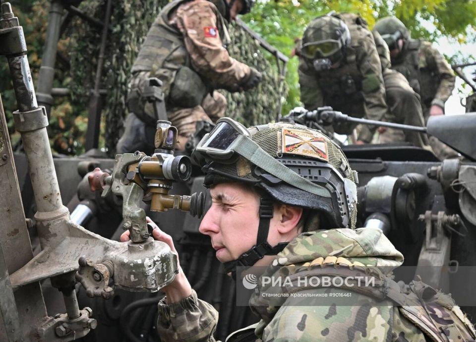Боевая работа расчёта 240-мм самоходного миномёта 2С4 «Тюльпан» группировки войск «Центр» на Покровском (Красноармейском) направлении Боевая работа расчёта 240-мм самоходного миномёта 2С4 «Тюльпан» группировки войск «Центр» на Покровском (Красноармейском) направлении