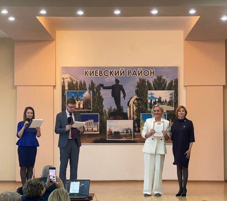 Валентин Левченко: Сегодня в Управе прошел праздничный концерт, приуроченный к Дню учителя! Валентин Левченко: Сегодня в Управе прошел праздничный концерт, приуроченный к Дню учителя!