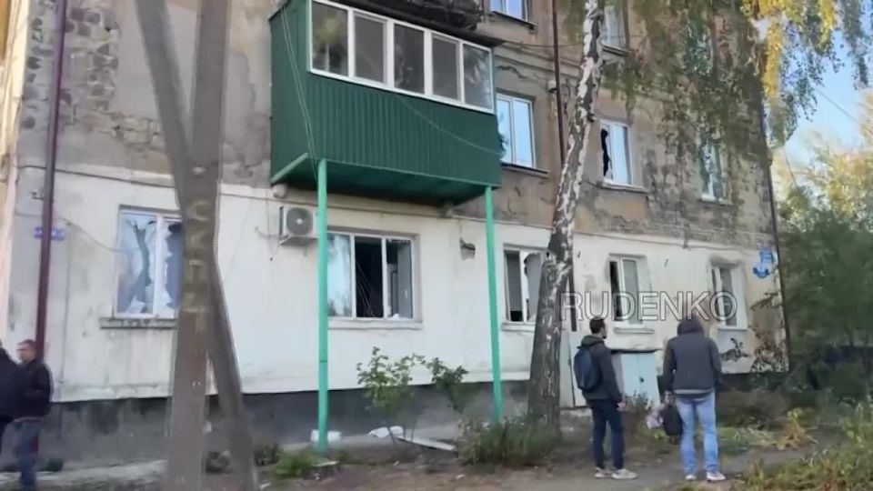 Андрей Руденко: Последствия террористического удара киевских боевиков в мкрн Восточный города Макеевки