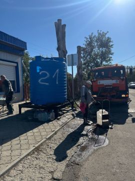 Сергей Скиданов: Сегодня на улице Косиора, 5 осуществлялся подвоз воды для заполнения ёмкости