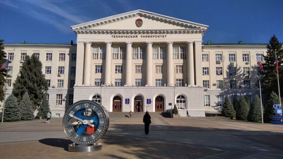 2 октября в Ростове-на-Дону на базе ДГТУ стартовал Vl Медиафорум "Южный рубеж" 2 октября в Ростове-на-Дону на базе ДГТУ стартовал Vl Медиафорум "Южный рубеж"